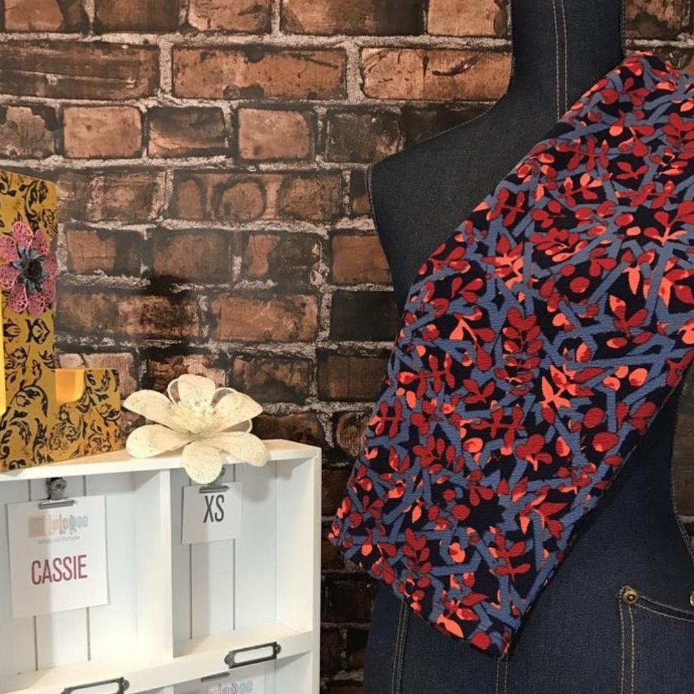 Lularoe Cassie New with tags